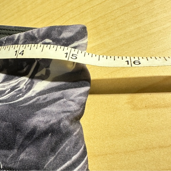 Medium lucy Revolution Run Tights - Foil Print - Picture 9 of 11